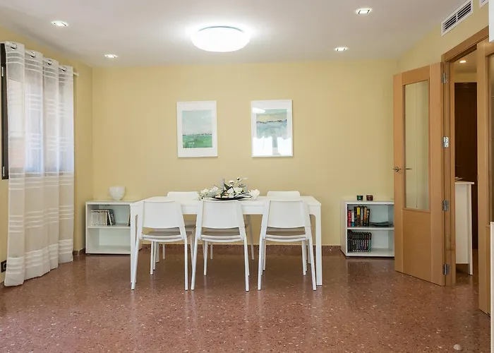 Apartup Mestalla شقة *